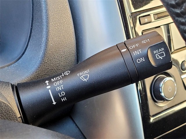 Used 2015 Nissan Versa Note SV image 31