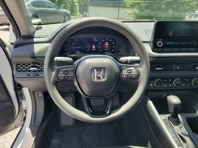 Certified 2025 Honda Accord SE image 29