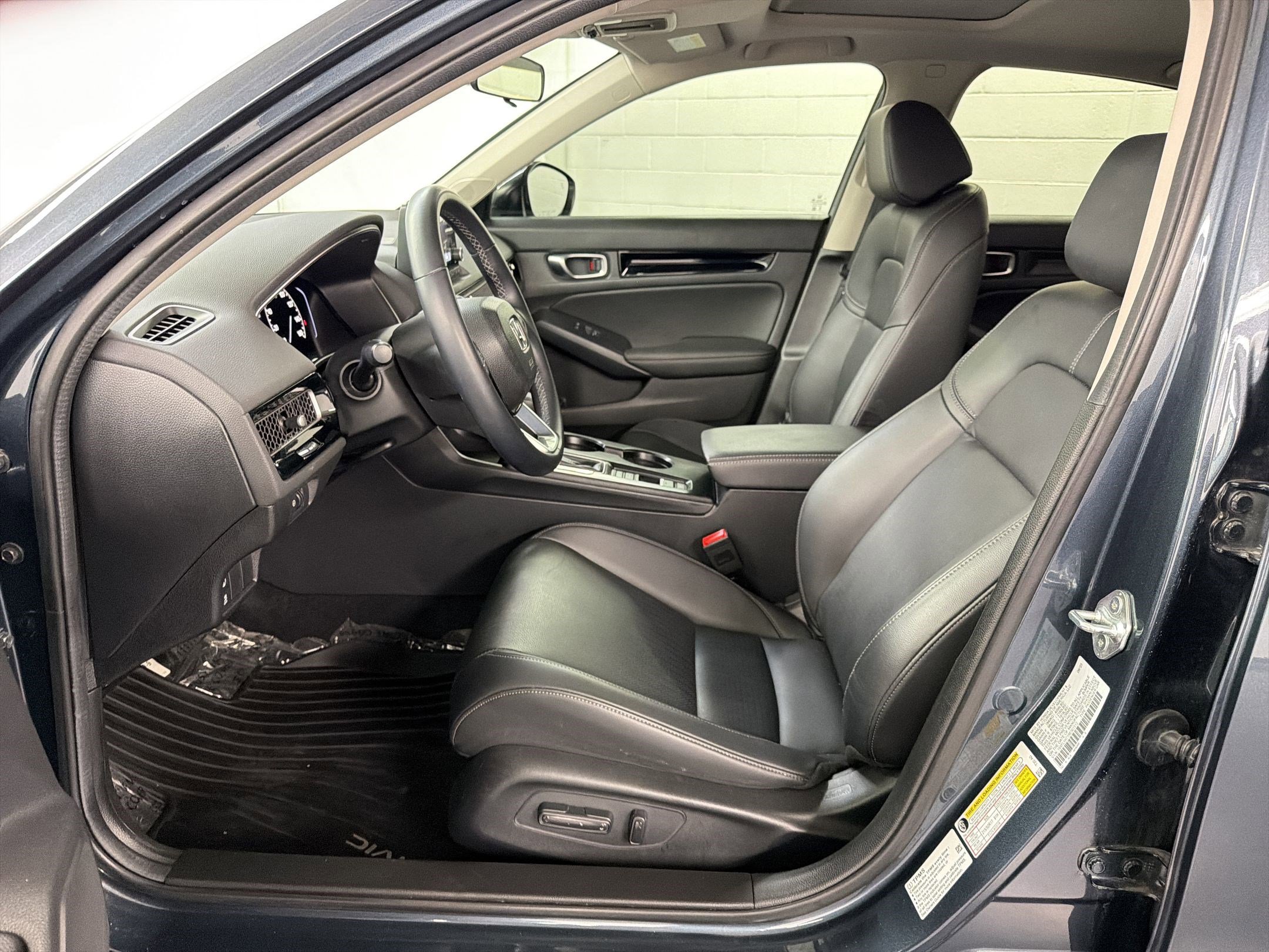 Certified 2024 Honda Civic EX-L image 5