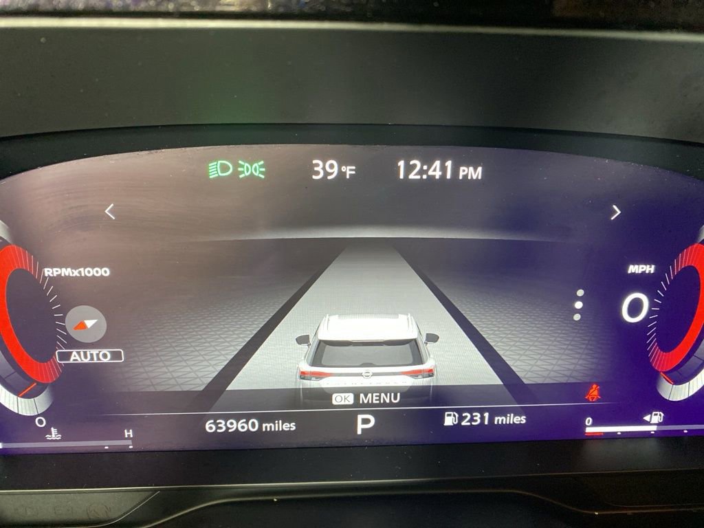 Used 2023 Nissan Pathfinder Platinum image 2