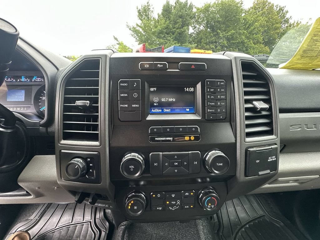 Used 2019 Ford F550 4x4 Regular Cab Super Duty image 16