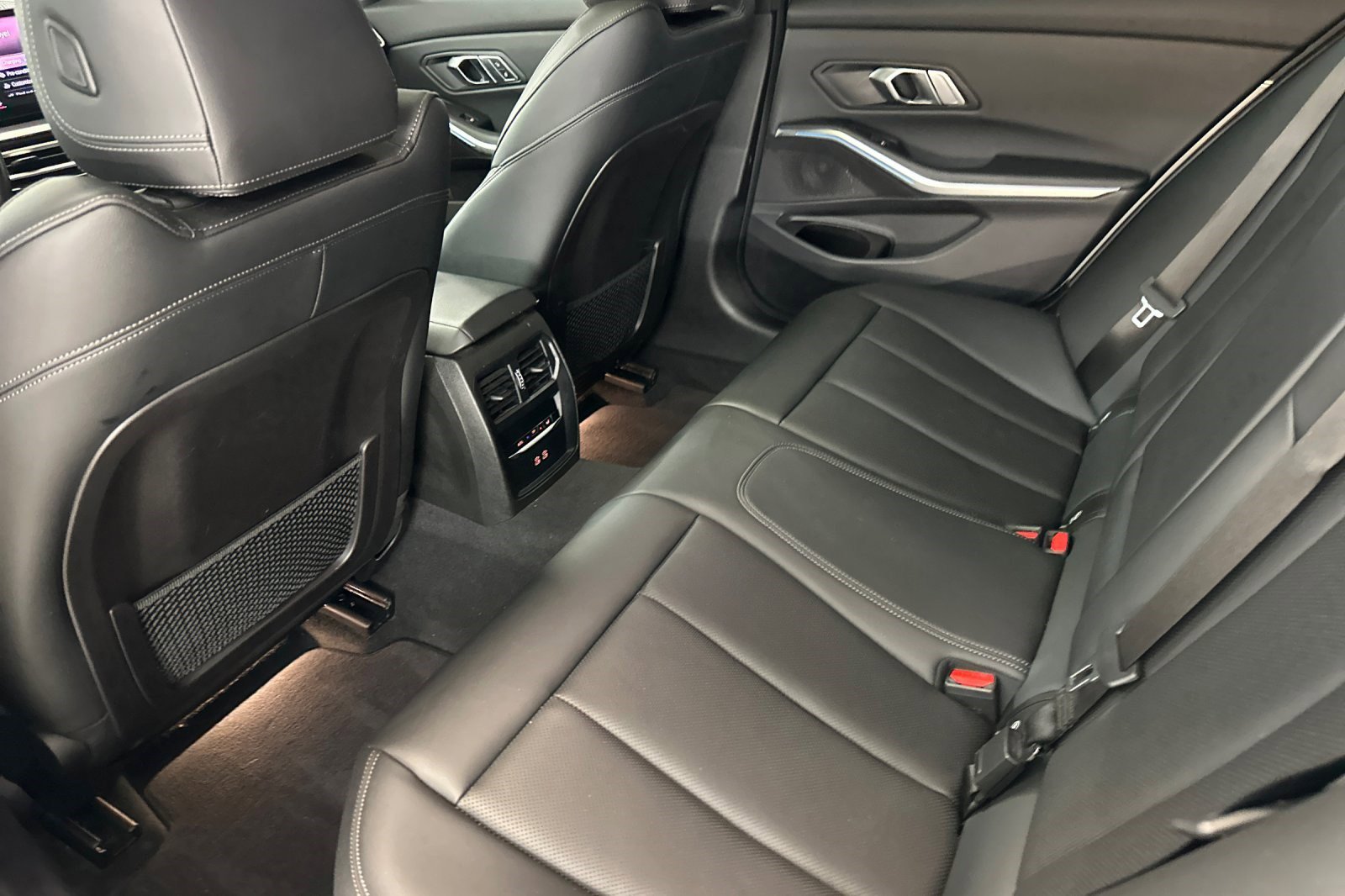 Used 2023 BMW 330e w/ M Sport Package image 25