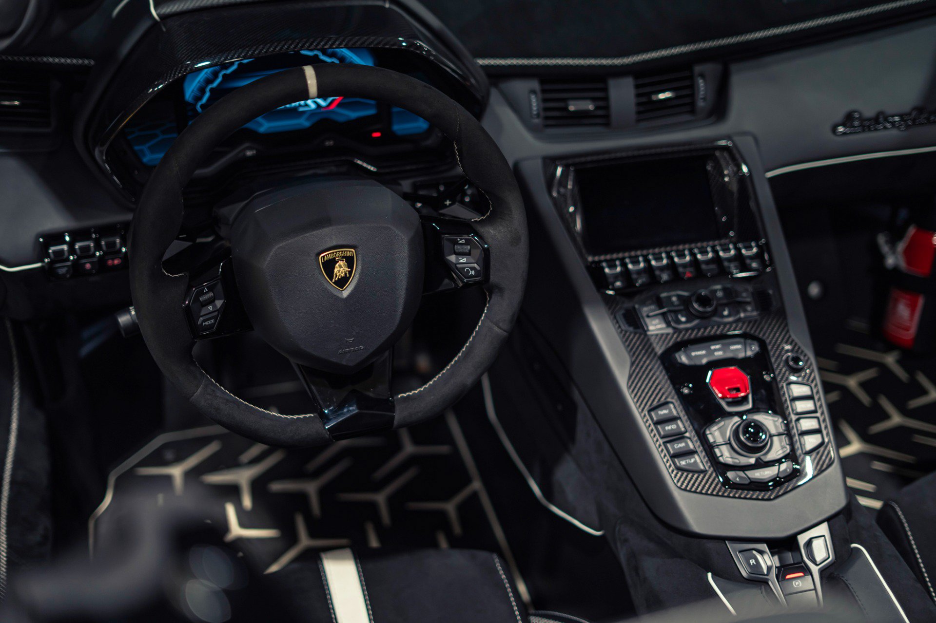 Used 2020 Lamborghini Aventador SVJ AWD/4WD image 35