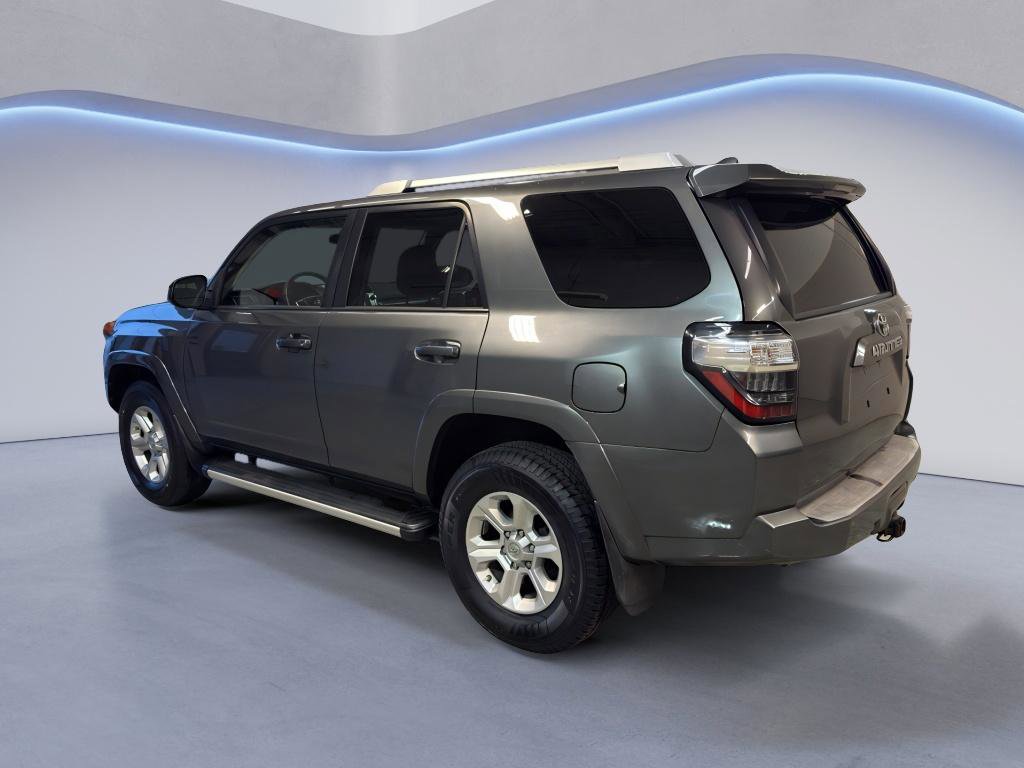 Used 2016 Toyota 4Runner SR5 AWD/4WD image 4