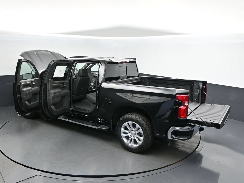 Used 2026 Chevrolet Silverado 1500 LTZ w/ LTZ Premium Package AWD/4WD image 2