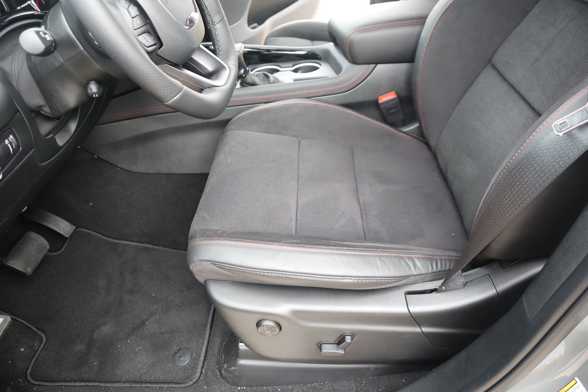 New 2026 Dodge Durango GT image 12