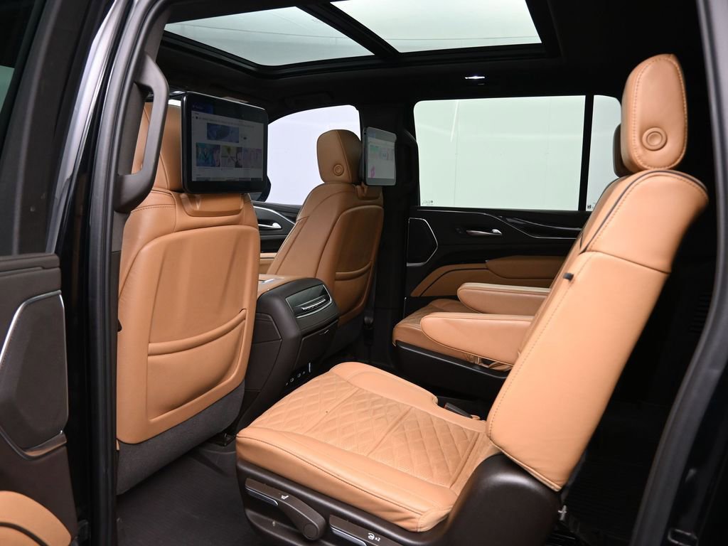 Used 2024 Cadillac Escalade ESV Sport w/ Touring Package AWD/4WD image 25