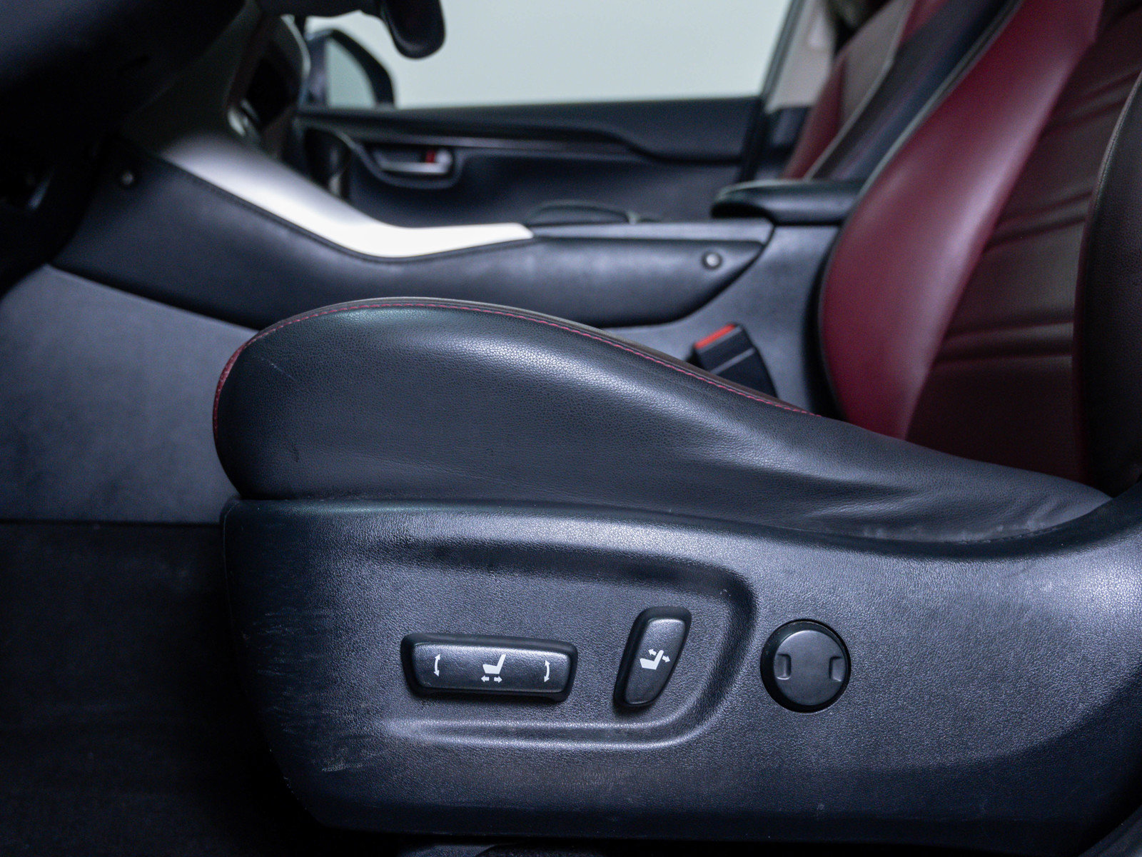 Used 2018 Lexus NX 300h AWD w/ Premium Package image 19