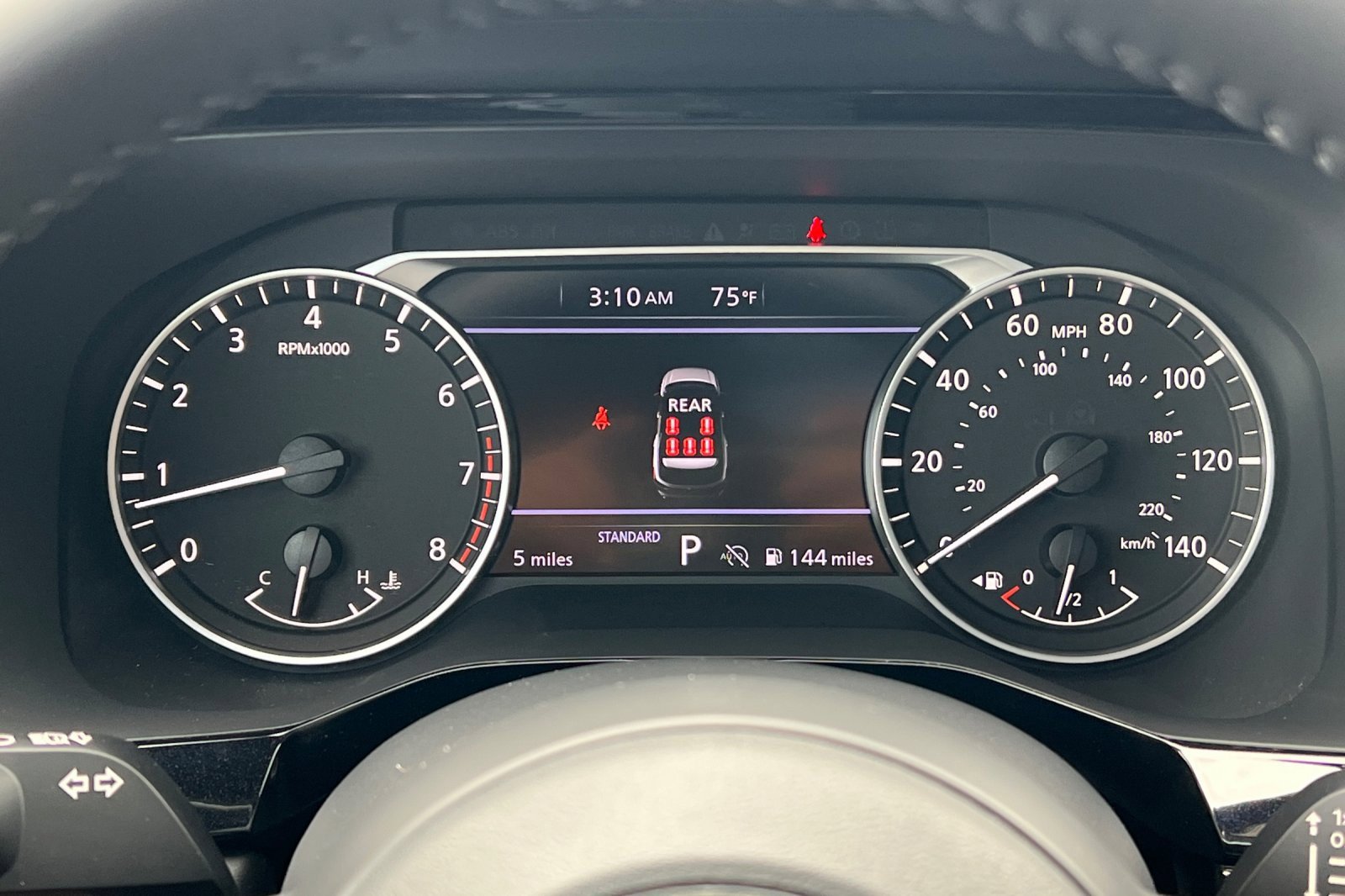 New 2025 Nissan Pathfinder SV w/ SV Premium Package image 30