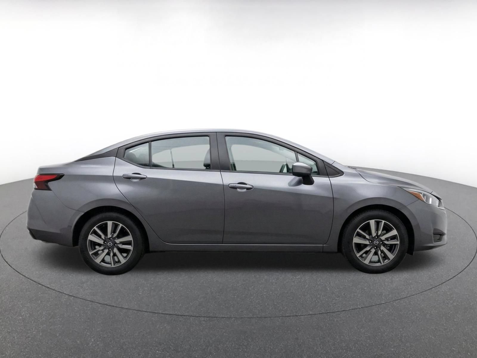 Used 2025 Nissan Versa SV FWD image 11
