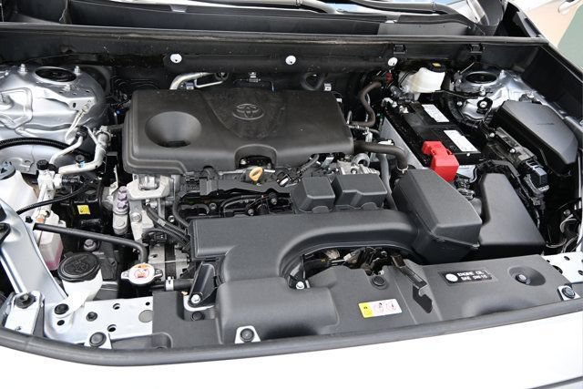 Used 2025 Toyota RAV4 XLE FWD image 24