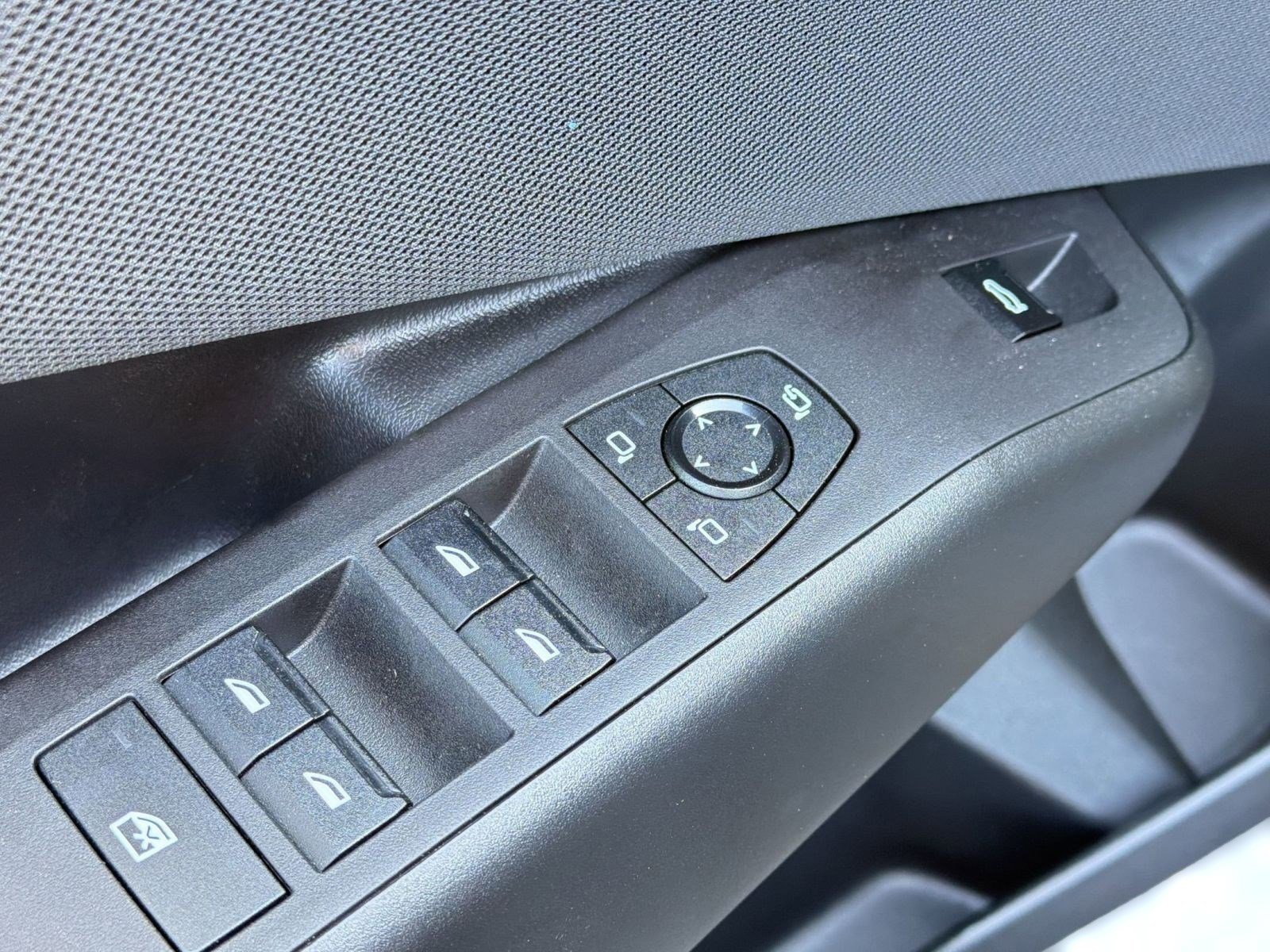 Used 2025 BMW X3 xDrive30i w/ Convenience Package image 21