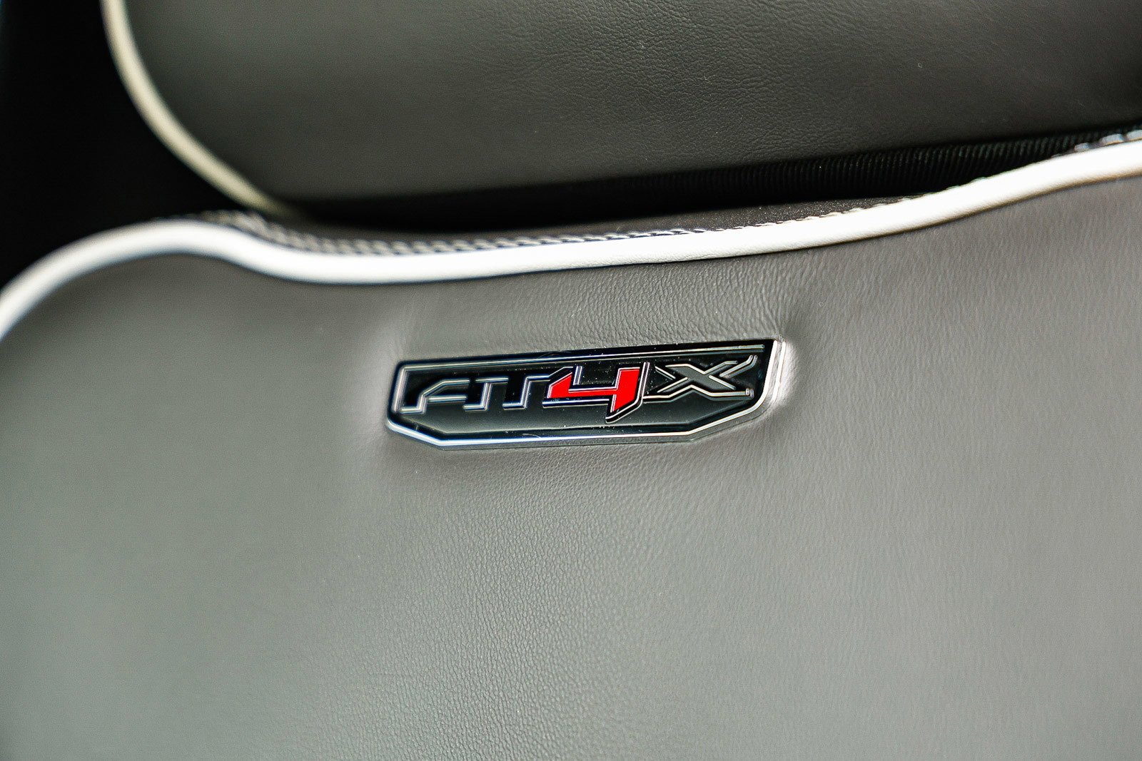 Used 2025 GMC Sierra 2500 AT4X image 27