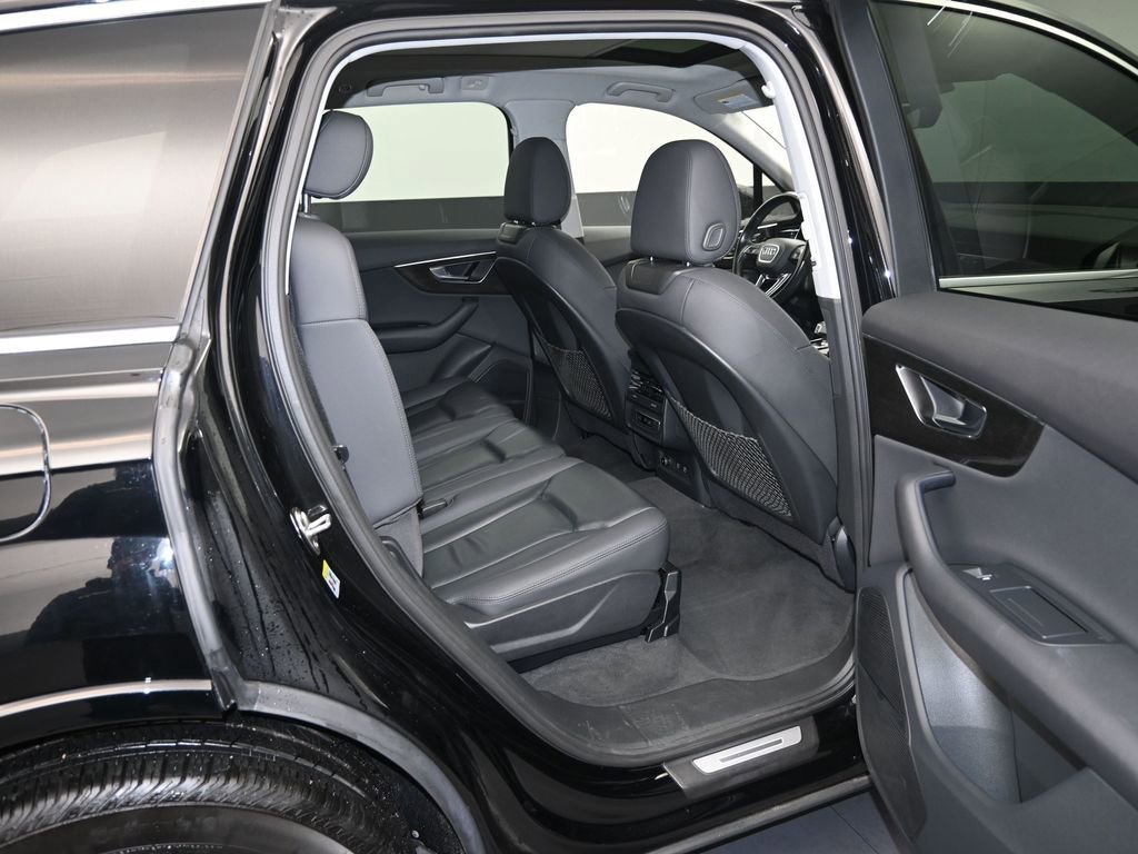 Used 2021 Audi Q7 3.0T Premium Plus image 10