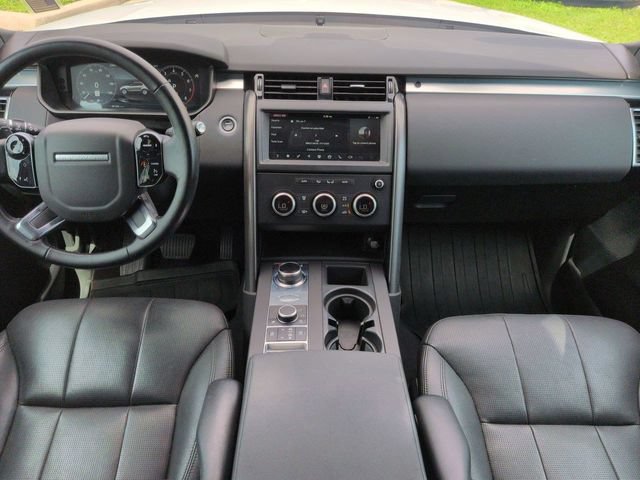 Used 2020 Land Rover Discovery Landmark AWD/4WD image 16