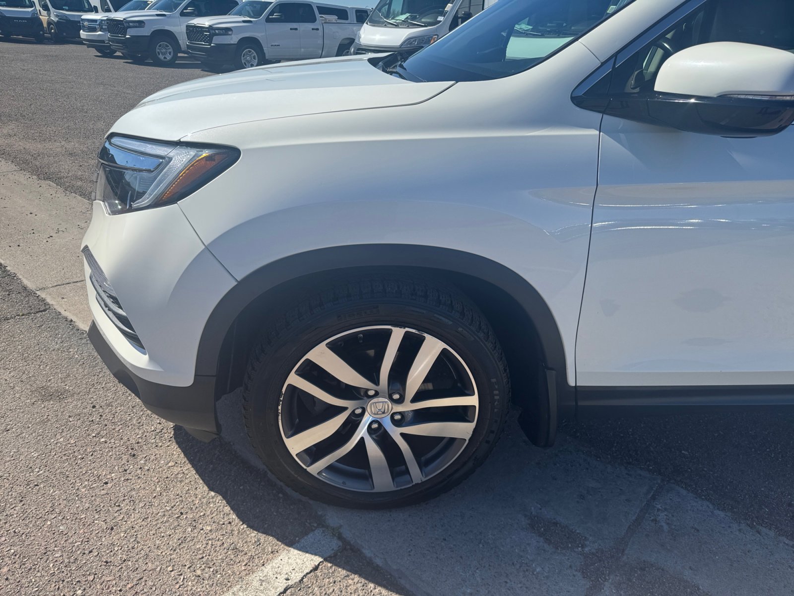 Used 2017 Honda Pilot Touring image 7