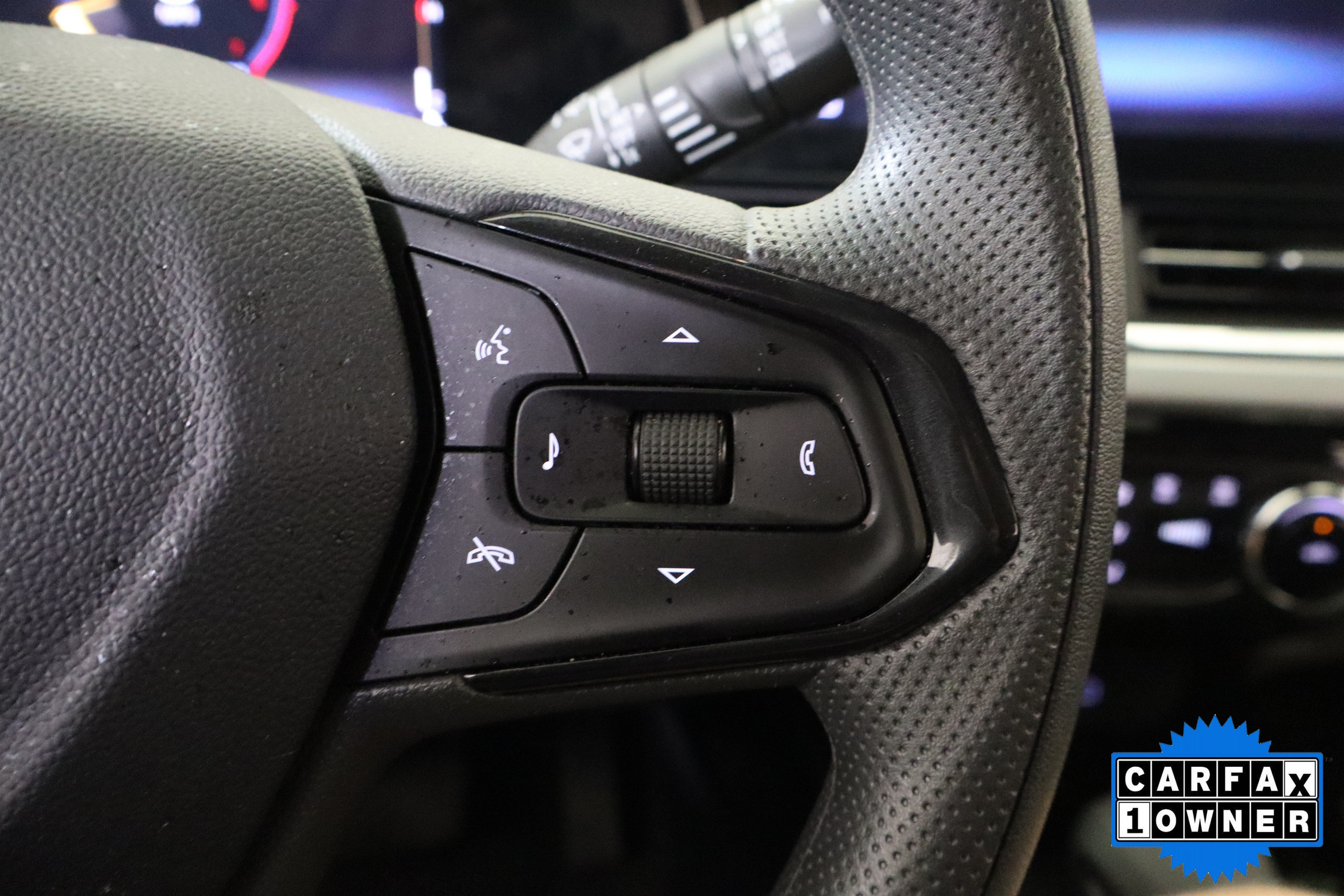 Used 2025 Chevrolet Trax LT FWD image 29