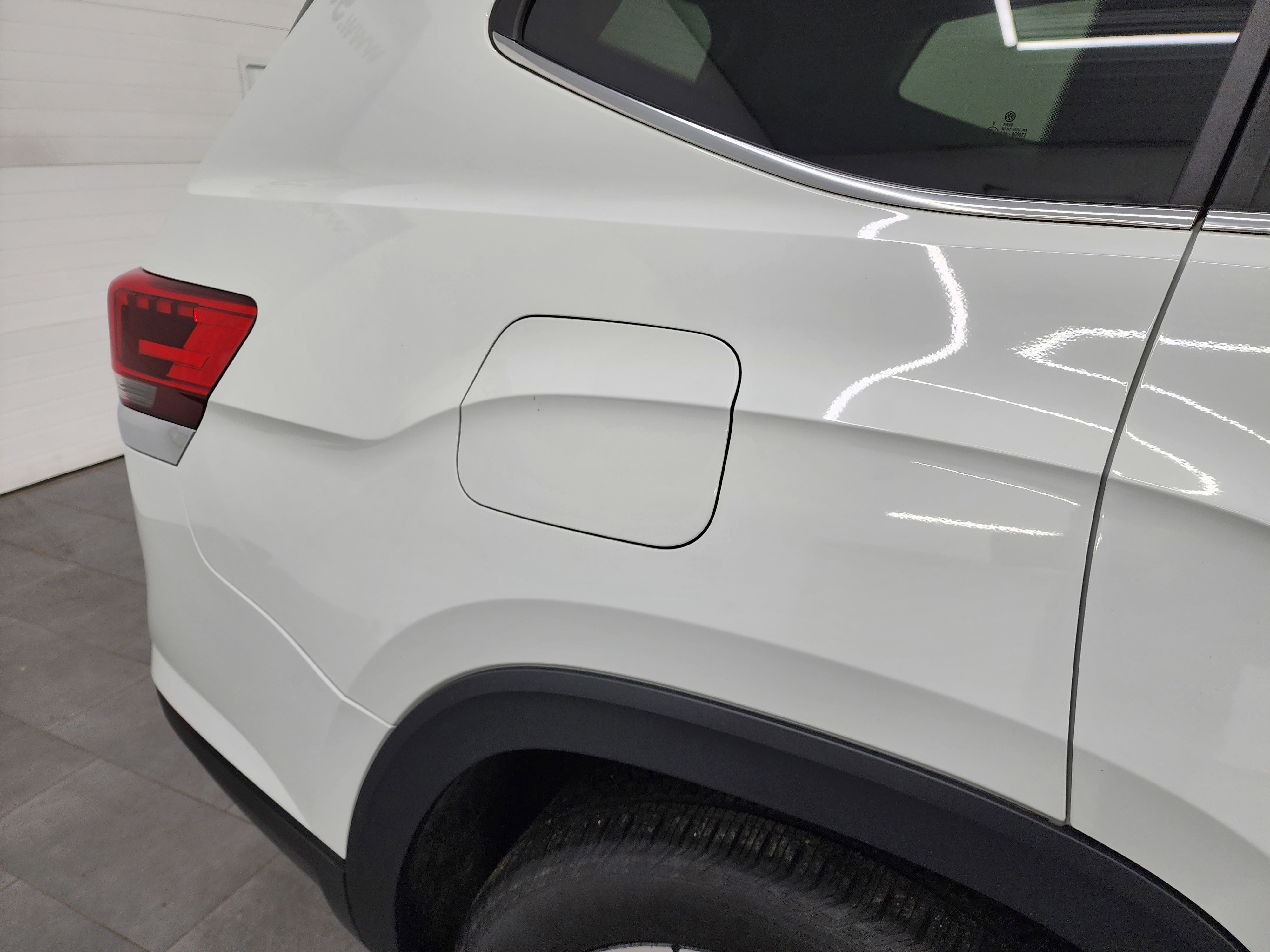 Used 2025 Volkswagen Atlas SE image 26