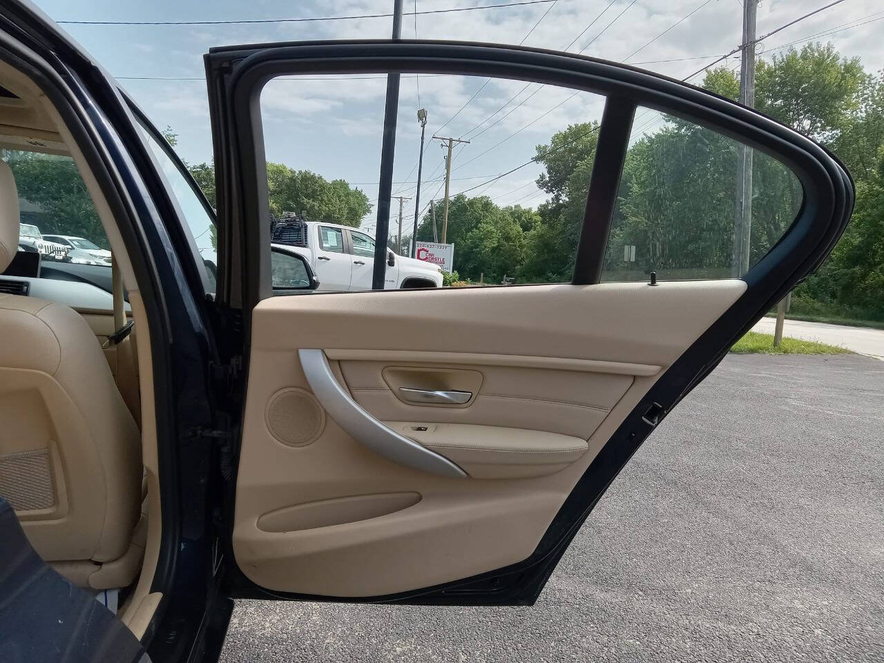 Used 2012 BMW 328i Sedan RWD image 10