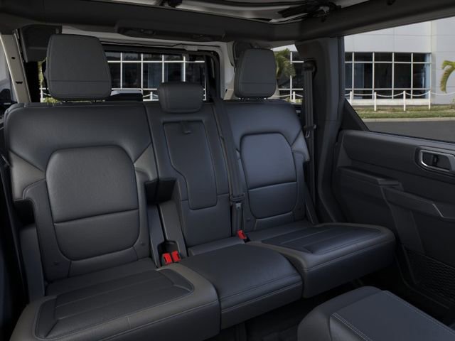 New 2026 Ford Bronco Outer Banks w/ Black Appearance Package AWD/4WD image 11
