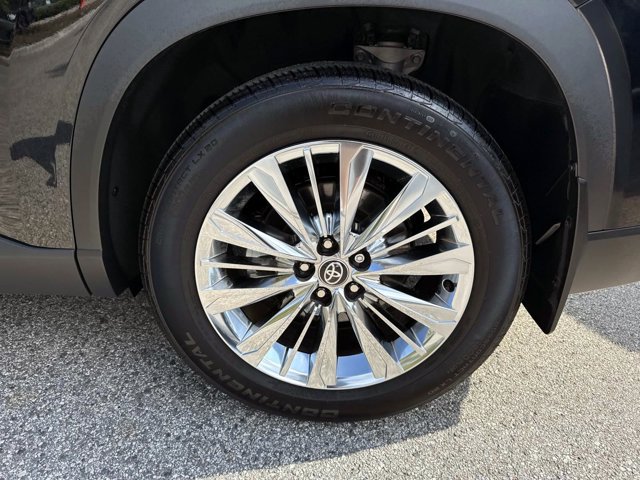 Used 2025 Toyota Grand Highlander AWD image 10