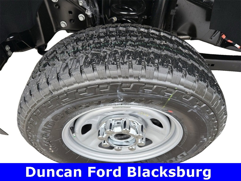 New 2026 Ford F350 XL w/ FX4 Off-Road Package image 9