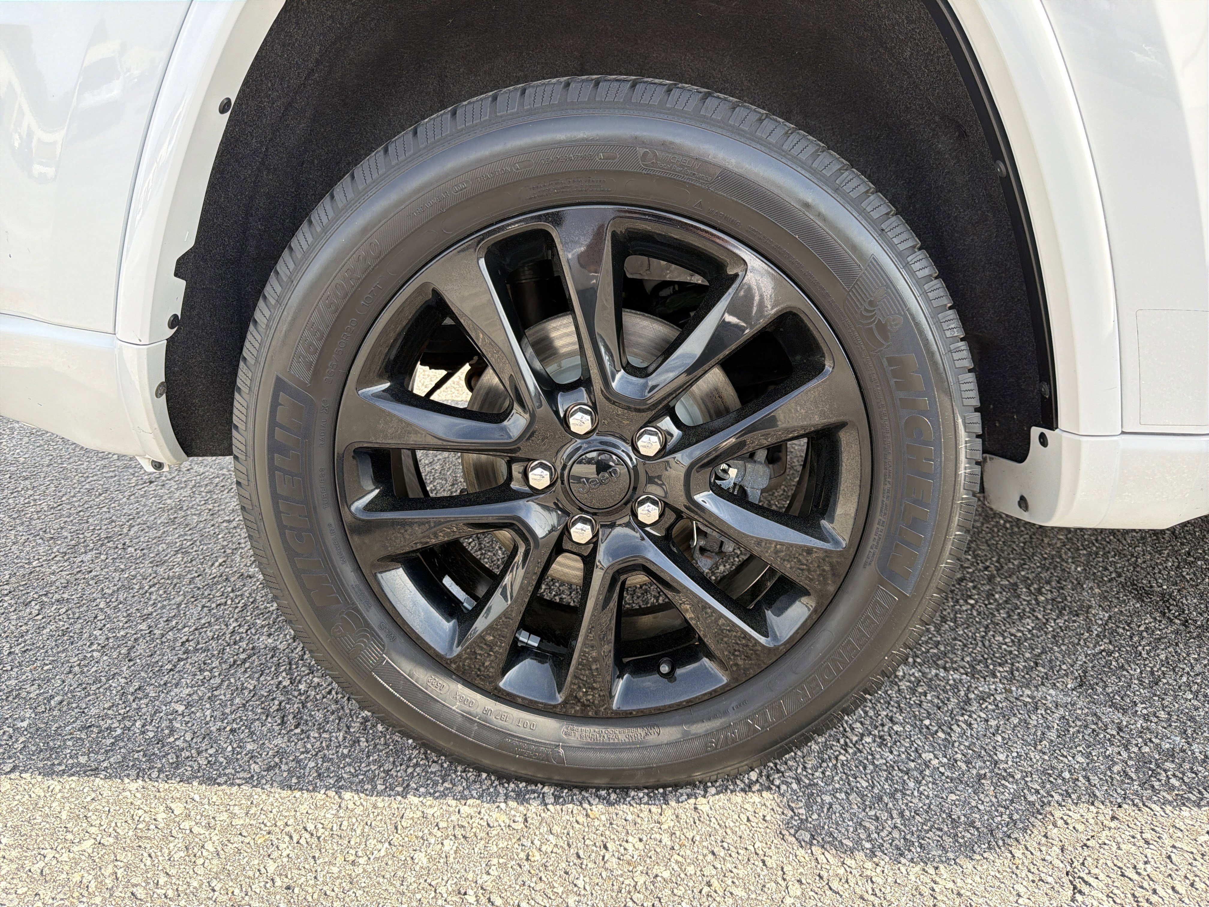 Used 2019 Jeep Grand Cherokee Altitude RWD image 19