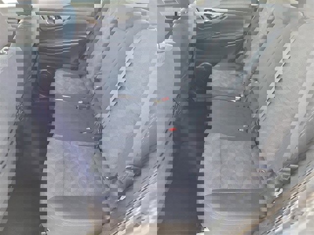 Used 2016 Nissan Rogue S image 23