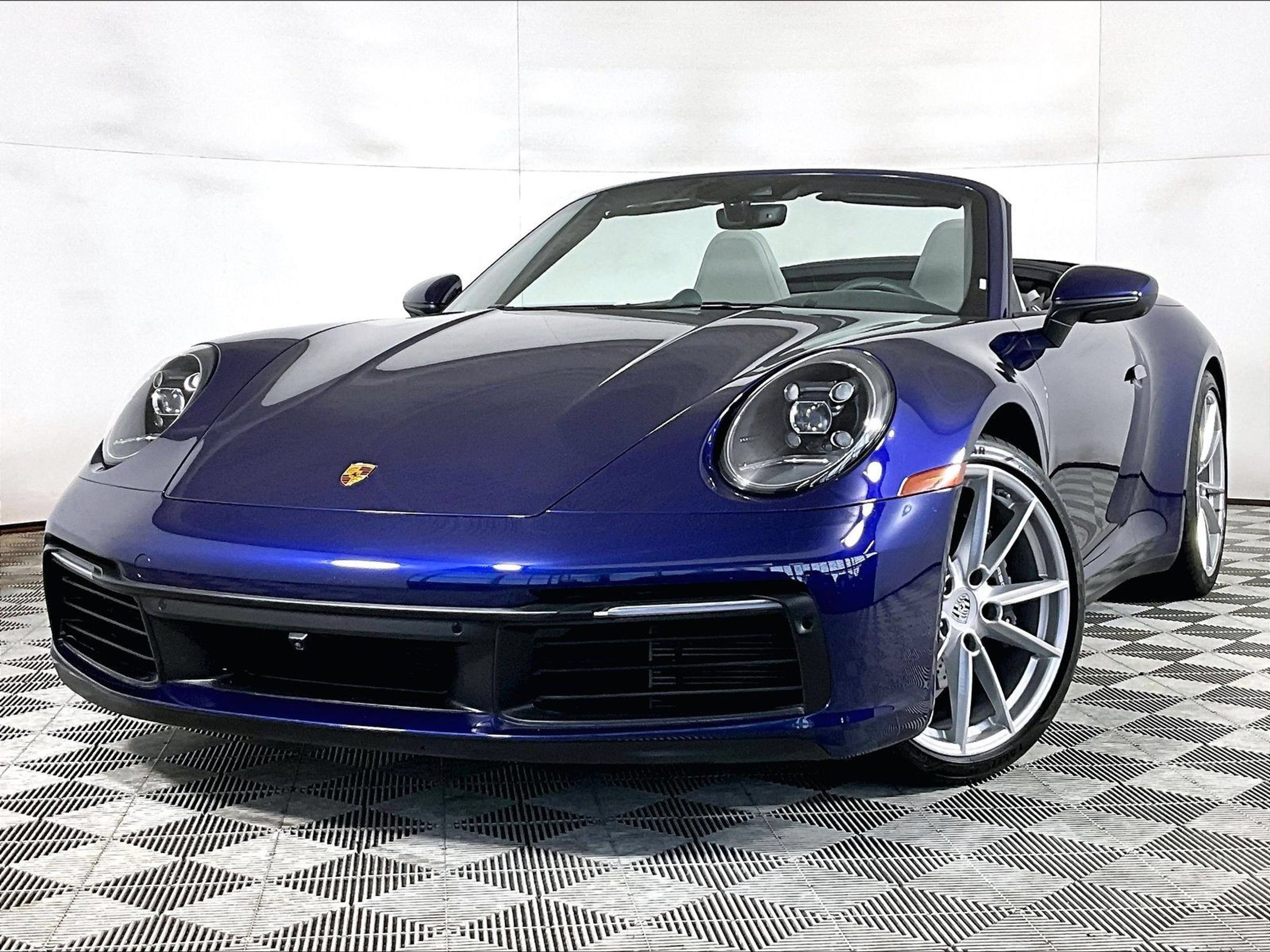 Certified 2022 Porsche 911 Carrera RWD image 1