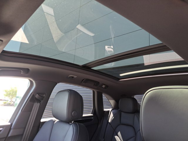 Used 2025 Porsche Macan image 38