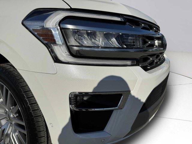 Used 2024 Ford Expedition Platinum RWD image 12