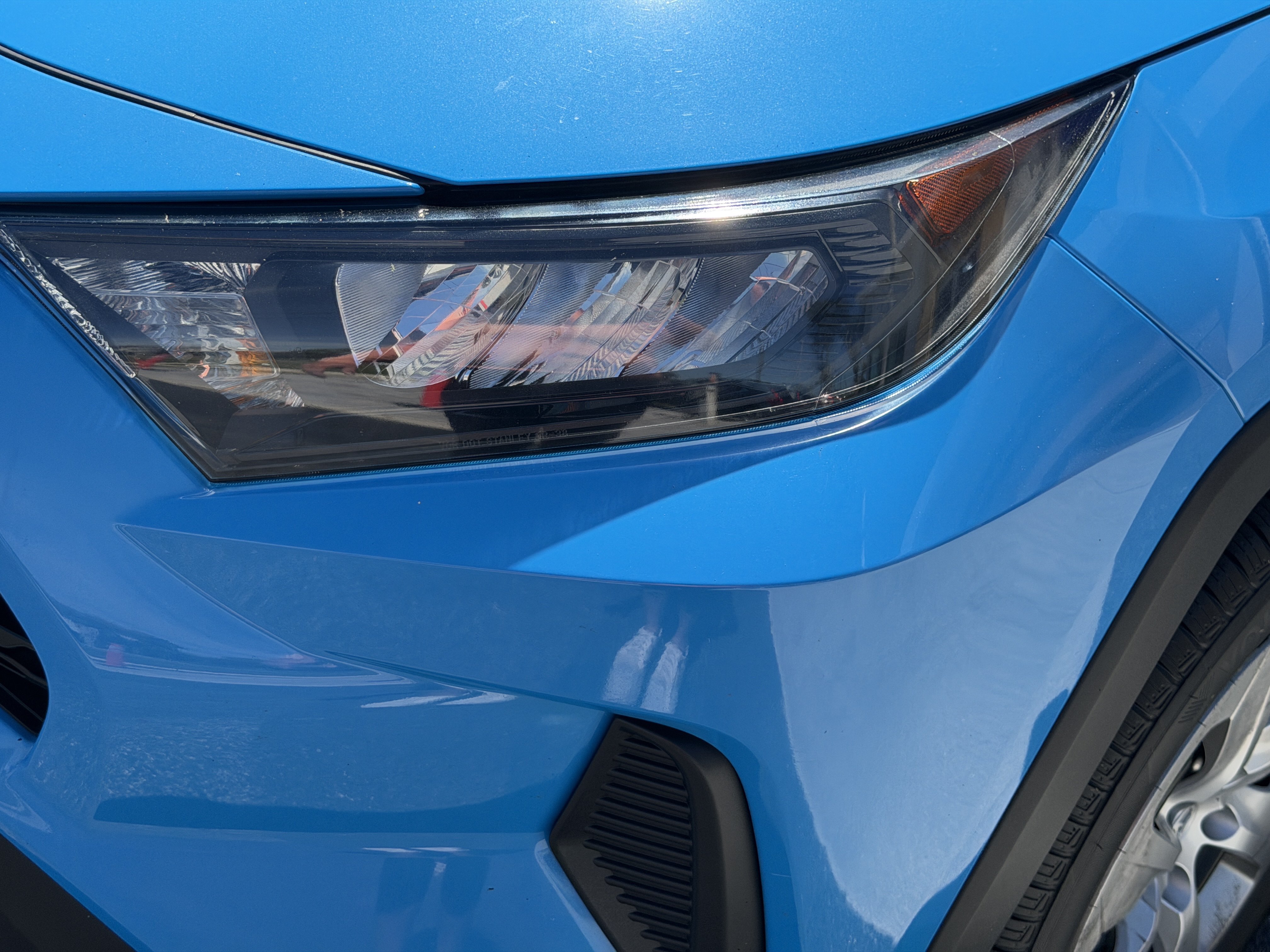 Used 2020 Toyota RAV4 LE FWD image 8