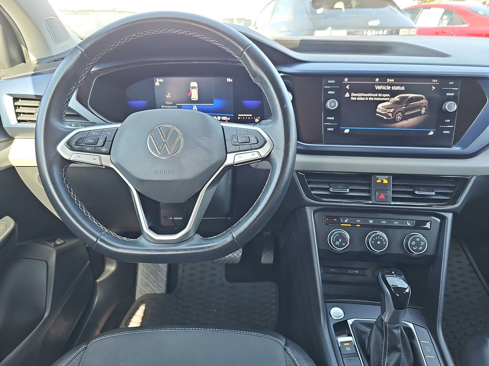 Used 2022 Volkswagen Taos SE image 15