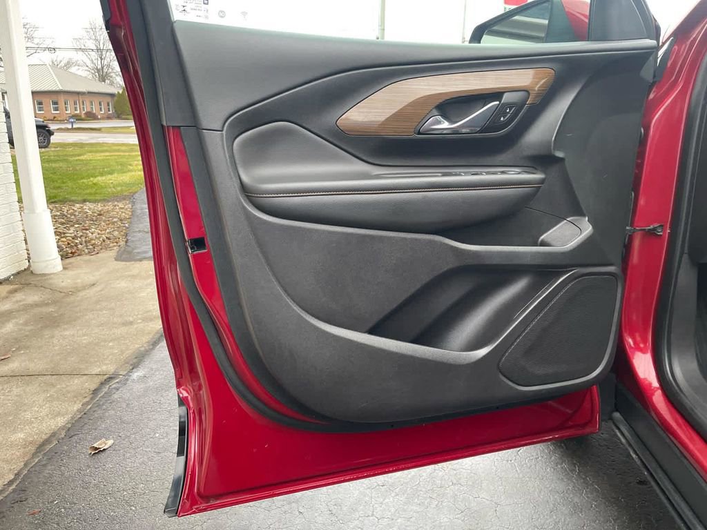 Used 2021 GMC Terrain SLE image 18