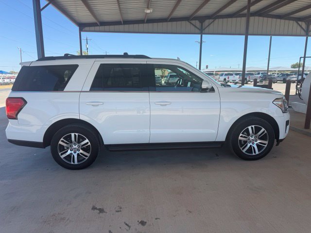 Used 2024 Ford Expedition XLT RWD image 9