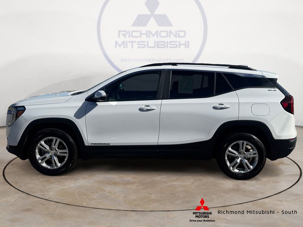 Used 2023 GMC Terrain SLE w/ Driver Convenience Package image 6