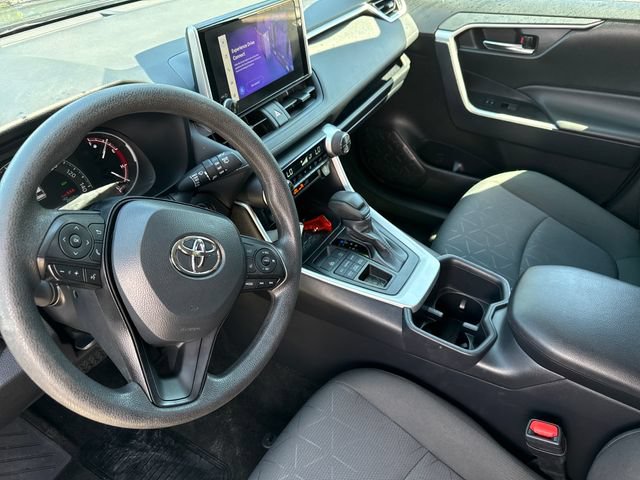 Used 2025 Toyota RAV4 XLE AWD/4WD image 16