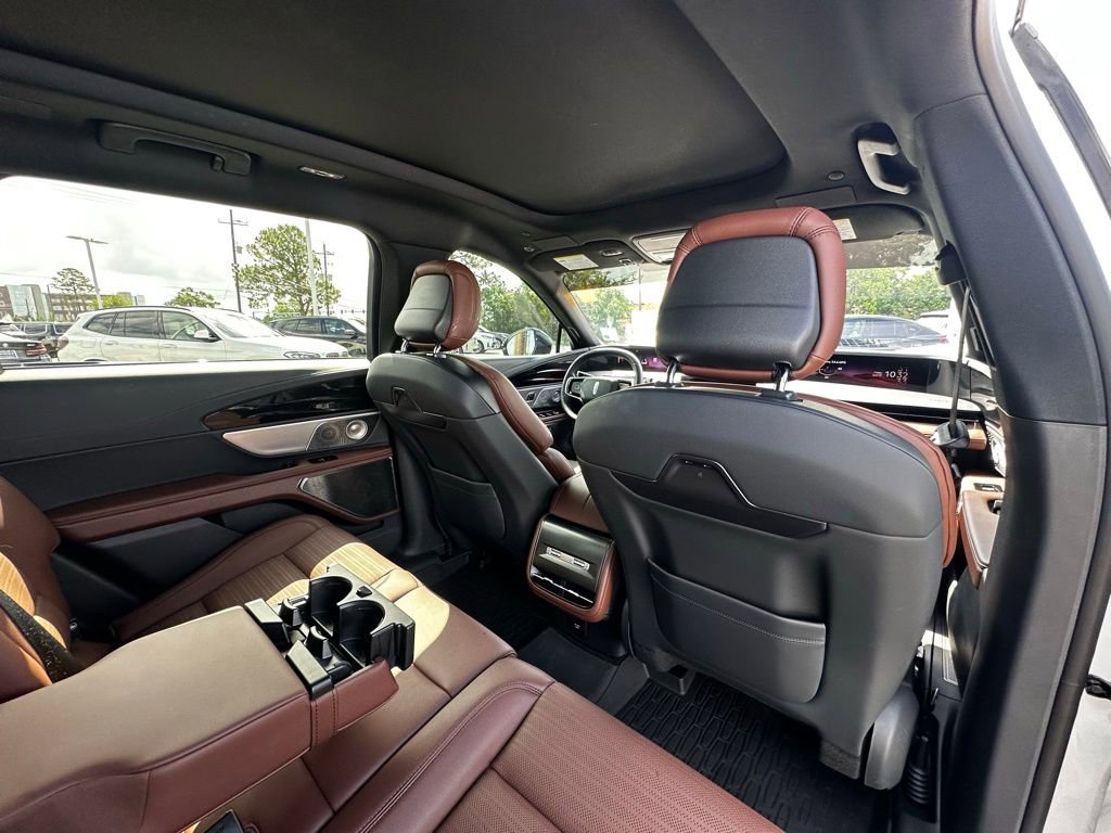 Used 2026 Lincoln Nautilus Reserve AWD/4WD image 28