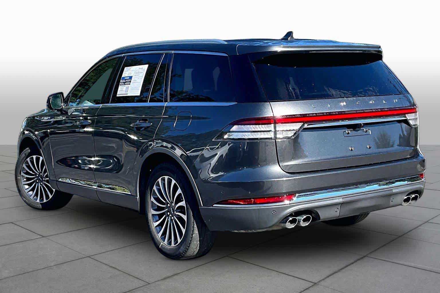 Used 2020 Lincoln Aviator Reserve w/ Equipment Group 201A AWD/4WD image 12