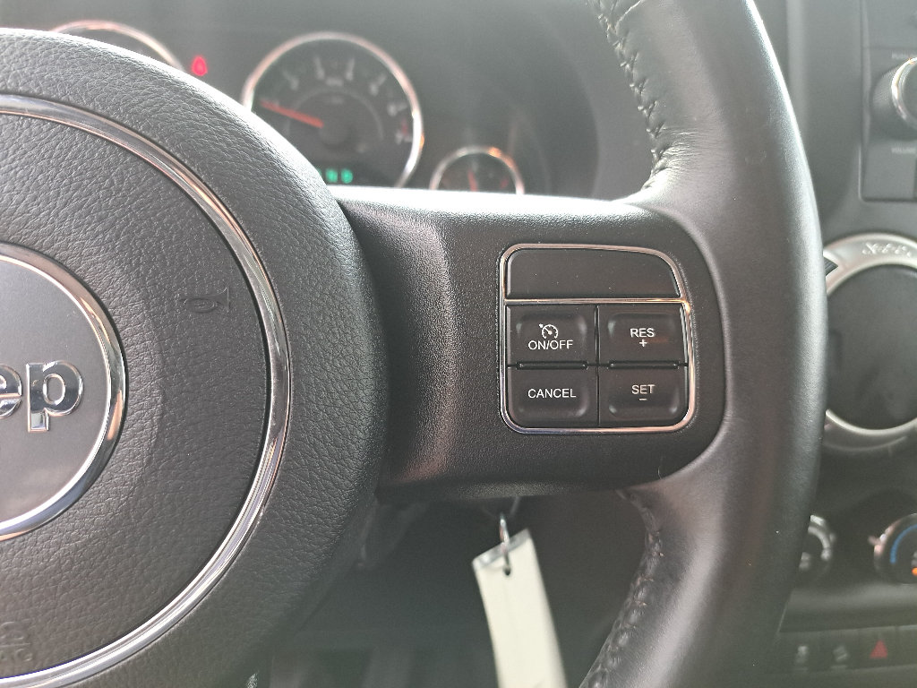 Used 2017 Jeep Wrangler Unlimited Sahara AWD/4WD image 17
