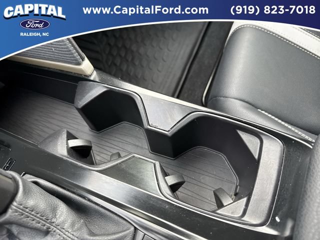 Used 2025 Toyota Camry SE w/ Convenience Package FWD image 31