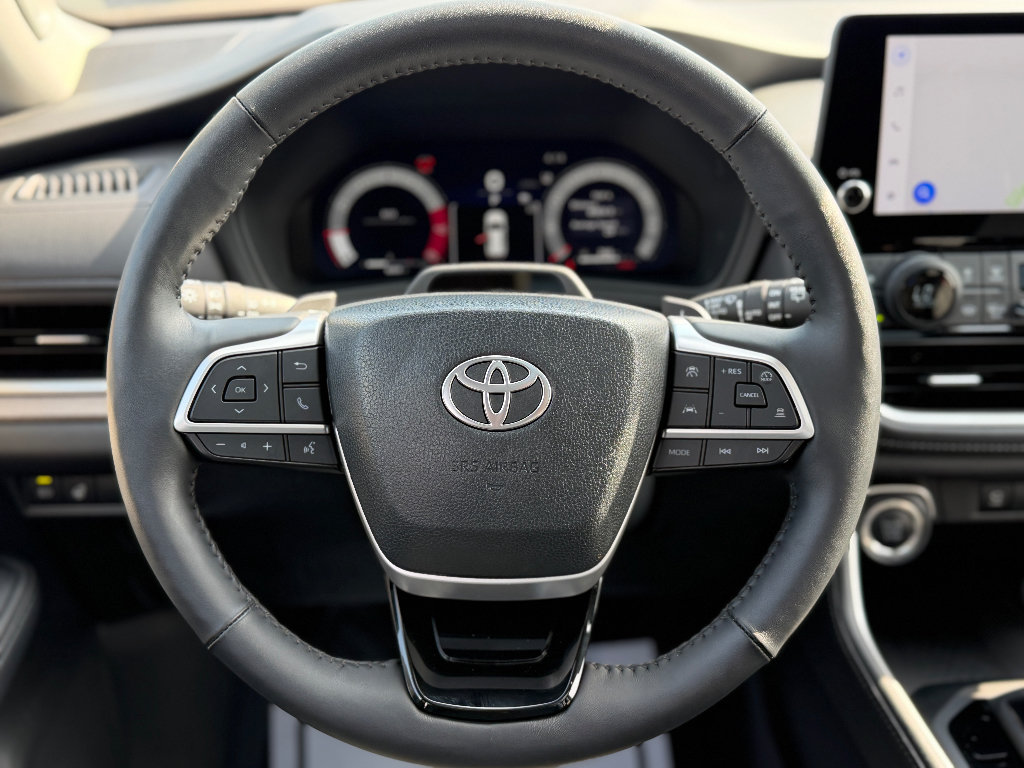 Used 2025 Toyota Grand Highlander AWD image 9