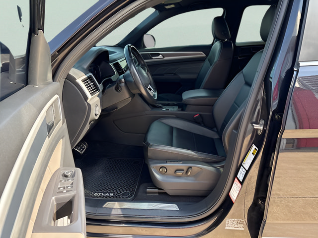 Used 2021 Volkswagen Atlas Cross Sport SEL R-Line w/ Cross Sport MDO Package FWD image 15