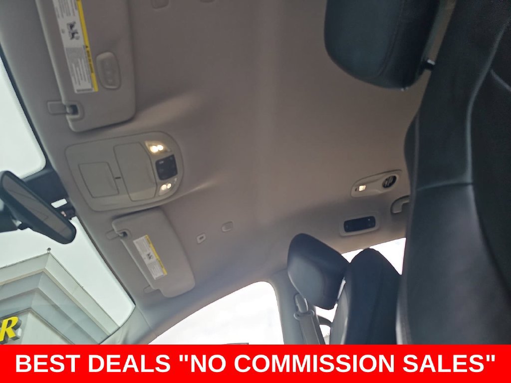 Used 2018 Chrysler Pacifica Touring-L FWD image 30
