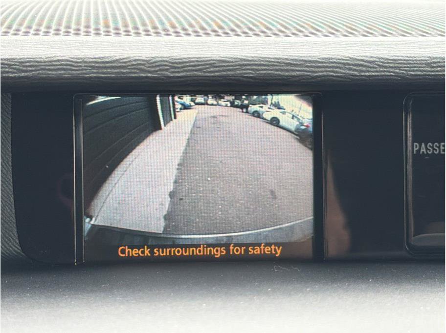 Used 2011 Toyota Sienna LE w/ Towing Pkg FWD image 18
