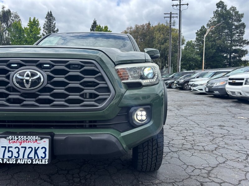 Used 2021 Toyota Tacoma TRD Off-Road AWD/4WD image 10