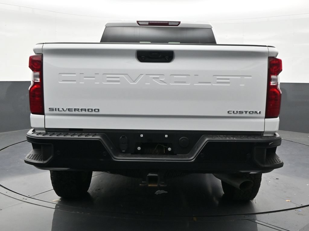 Used 2025 Chevrolet Silverado 2500 Custom w/ Custom Value Package AWD/4WD image 4