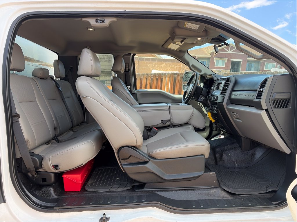 Used 2021 Ford F550 4x4 SuperCab Super Duty image 26