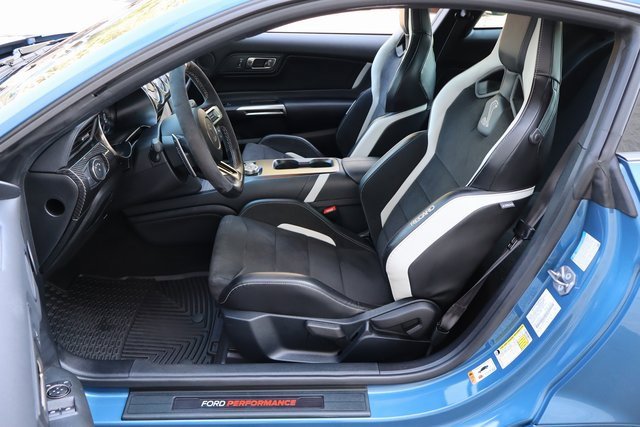 Used 2021 Ford Mustang Shelby GT500 w/ Carbon Fiber Track Pack image 24