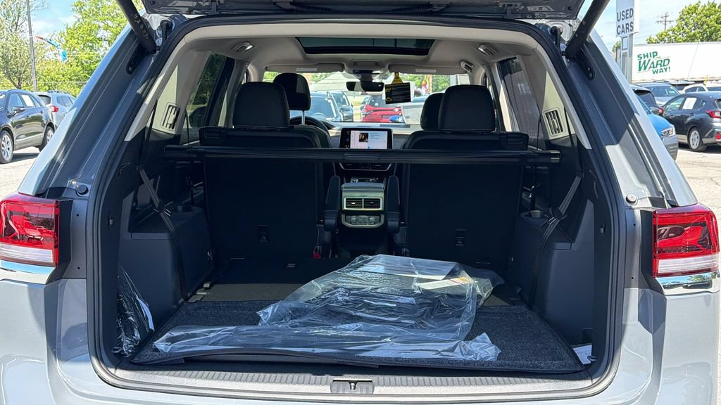 New 2026 Volkswagen Atlas SEL Premium R-Line AWD/4WD image 13